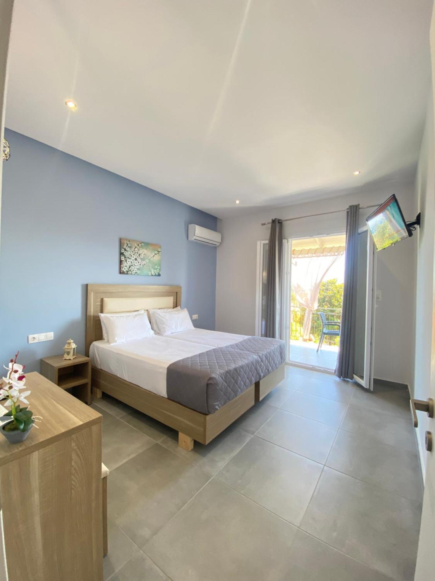Paradiso Hotel Sea View And Pool Suites Ipsos Corfu Exterior foto
